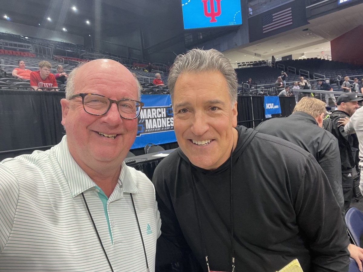 It was nice catching up with Steve Lavin Monday night. He's on the TV call tonight along with former San Antonio Spurs star Avery Johnson. Lavin is a really good guy. Every time I see him, he's always asking about Gene Keady and Bob Knight. 