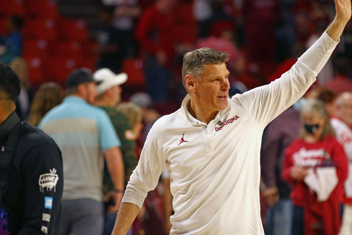 How Oklahoma is Embracing Porter Moser’s Defense-First Mindset