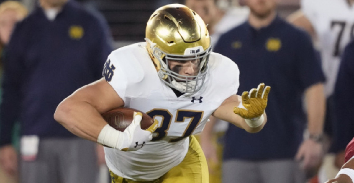 Michael Mayer, one of the best tight ends in college football, powers the Notre Dame offense.