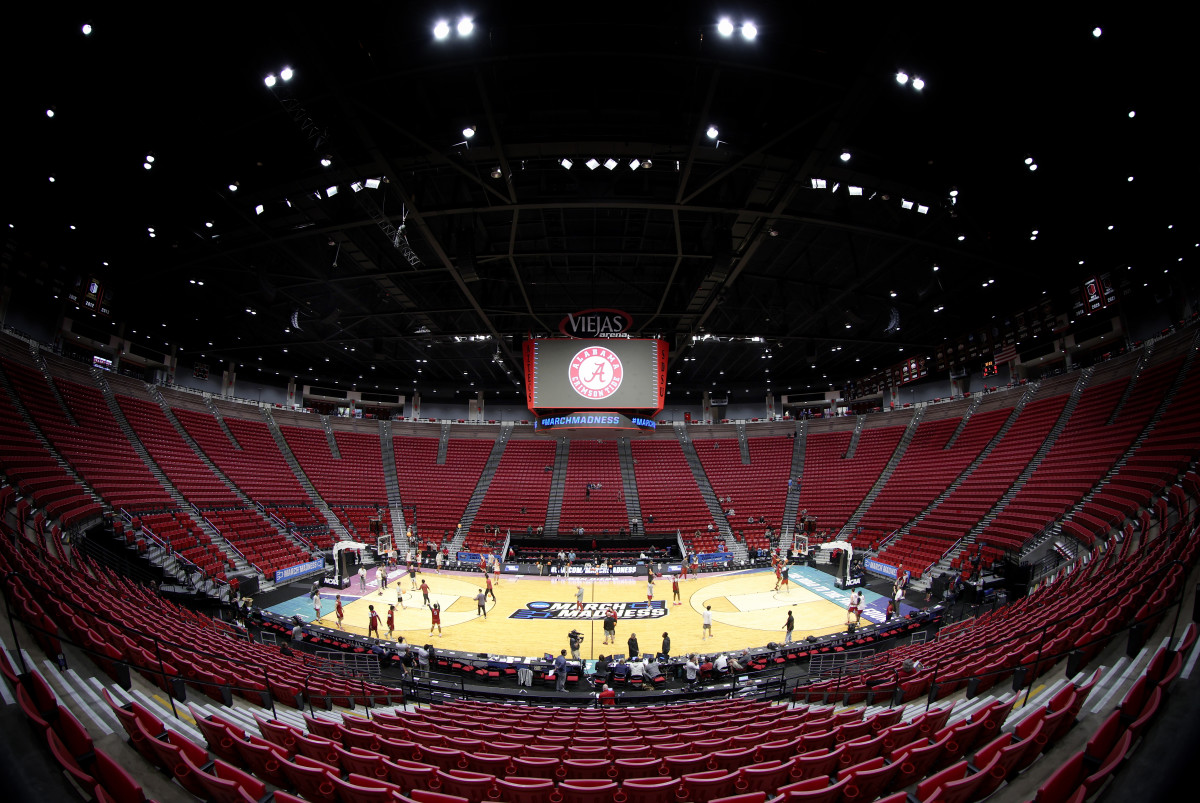Alabama practices at Viejas Arena