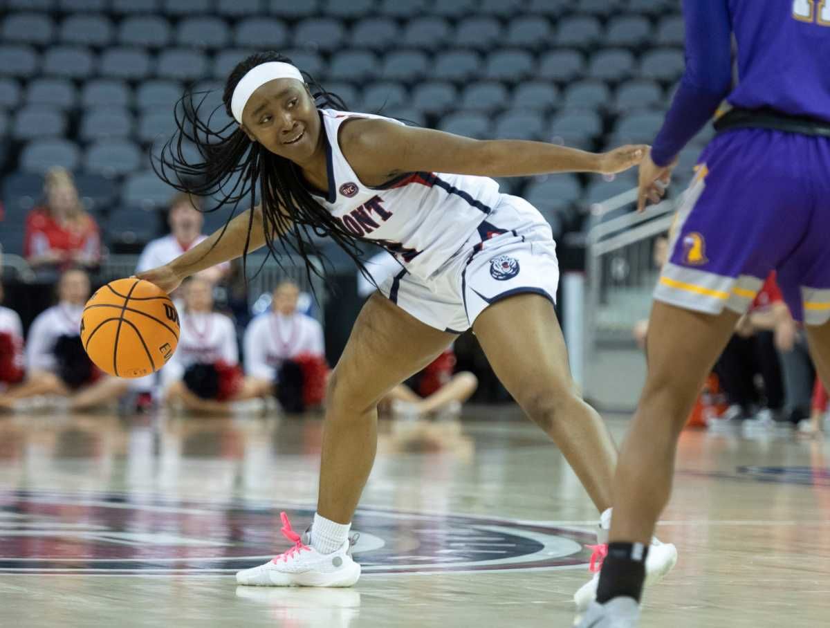 Destinee Wells