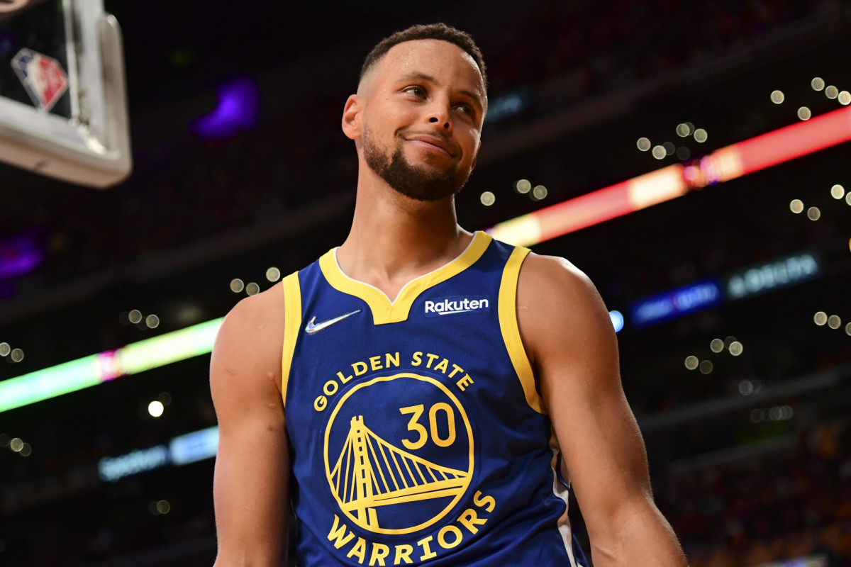 Steph Curry Gives Update on Injury - Inside the Warriors