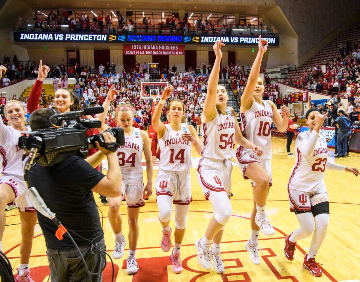 Photo Gallery Indiana Women's Basketball Advances to Sweet 16 Sports