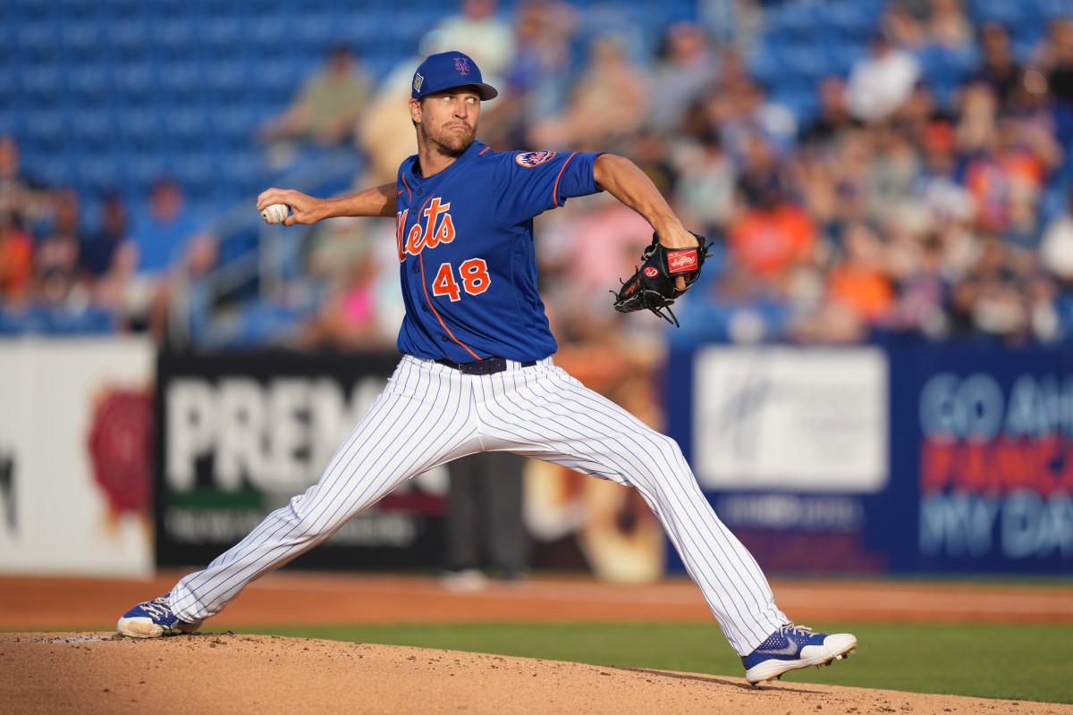Mar 22, 2022; Port St. Lucie, Florida, USA; New York Mets starting pitcher Jacob deGrom (48) delivers a pitch in the first inning of the spring training game against the Houston Astros at Clover Park. Mandatory Credit: Jasen Vinlove-USA TODAY Sports