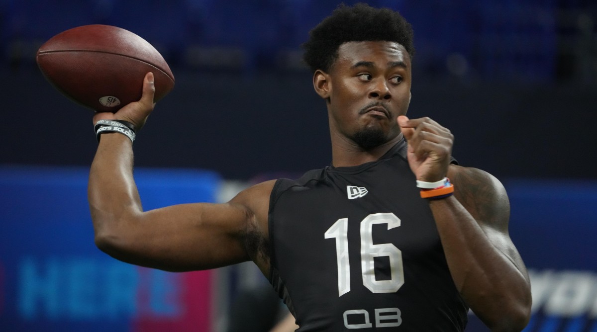 Malik Willis throws a pass during the NFL scouting combine.