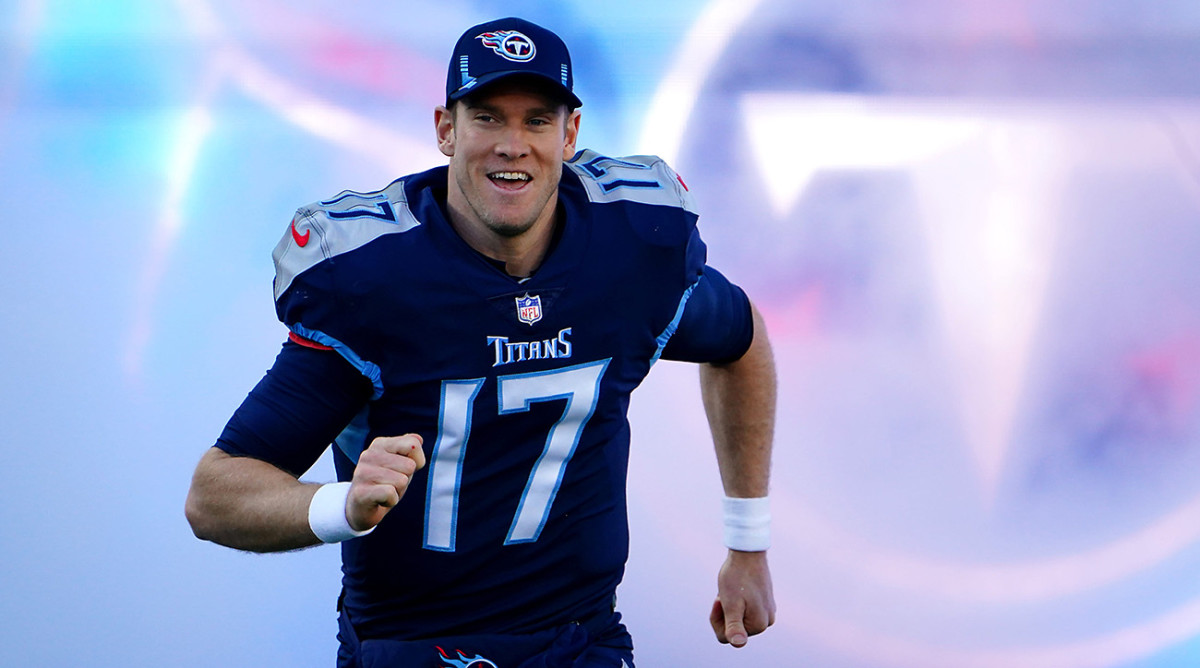 Tennessee Titans quarterback Ryan Tannehill (17) is introduced before NFL divisional playoff football game against the Cincinnati Bengals.