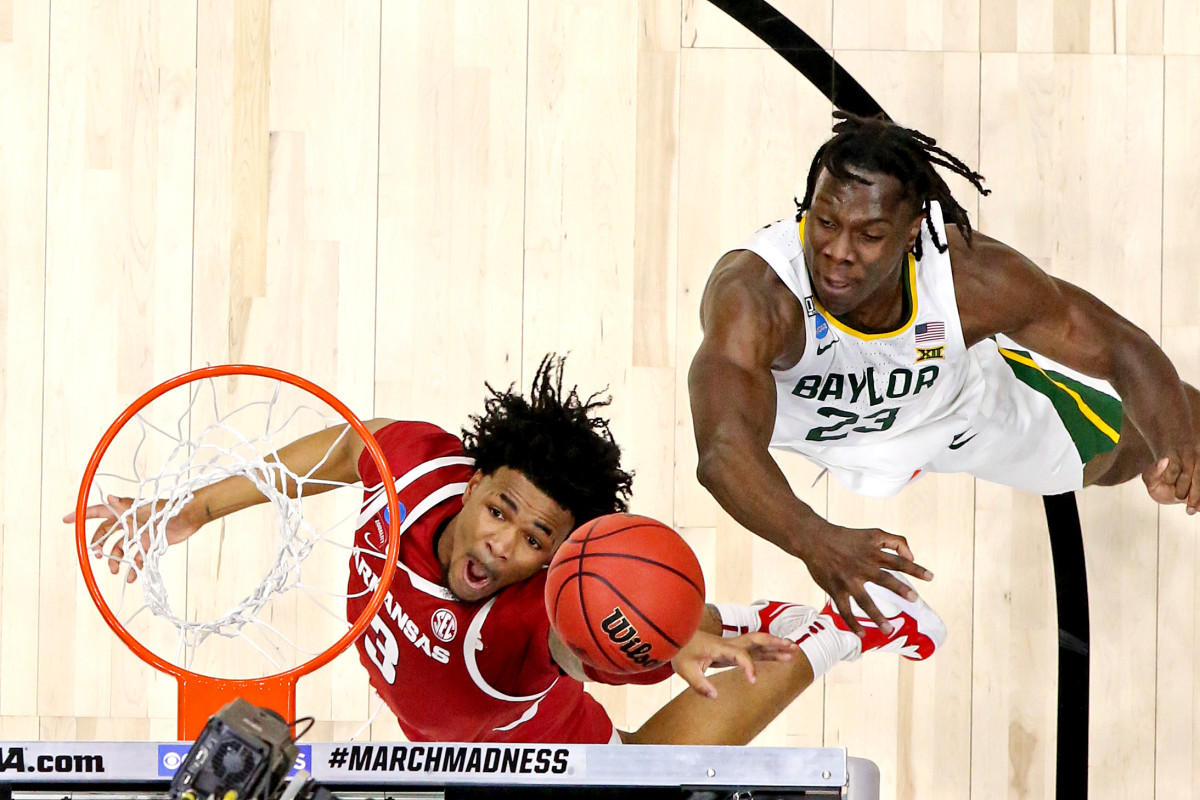 Arkansas took on Baylor in the Elite Eight of the 2021 NCAA Tournament at Lucas Oil Stadium. The Hogs got within four late before the eventual national champions held on for an 81-72 win in the Bears' only close game of the tournament.