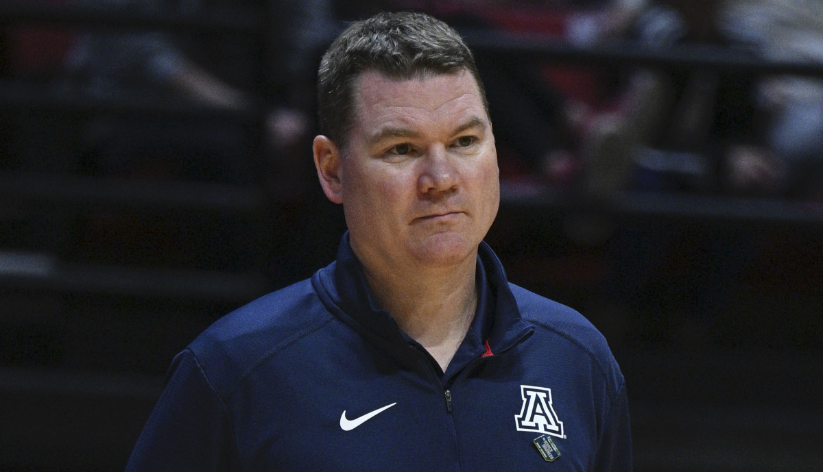 Tommy Lloyd against Wright State Raiders In 2022 NCAA Tournament