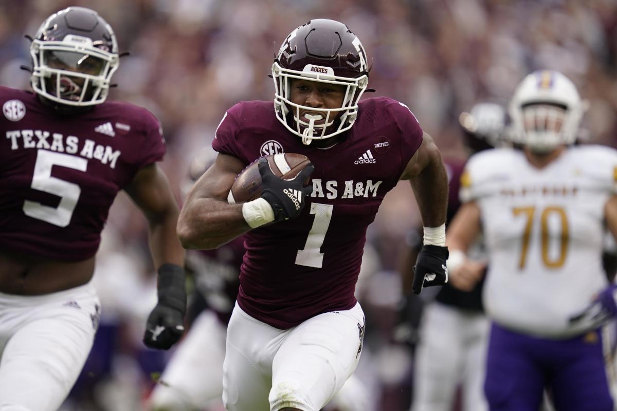 Aaron Hansford Aggies LB 'Someday Starter' as Dallas Cowboys UDFA