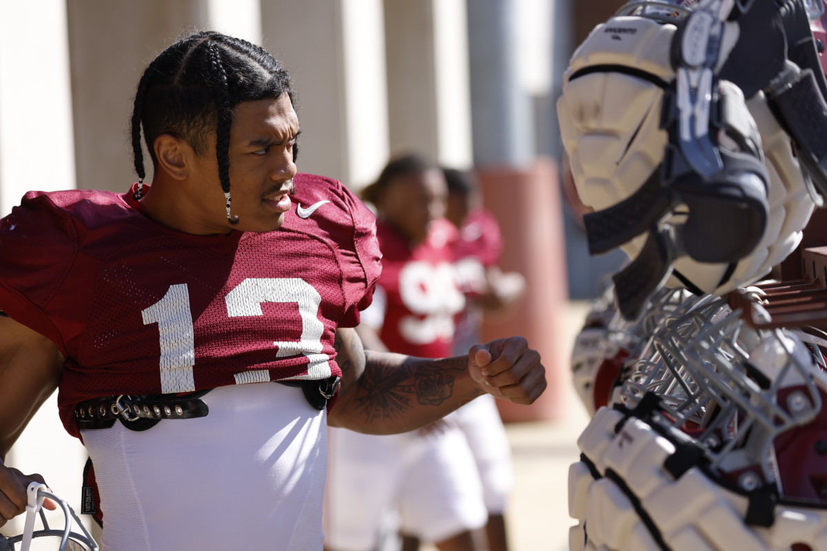 Alabama defensive back Malachi Moore