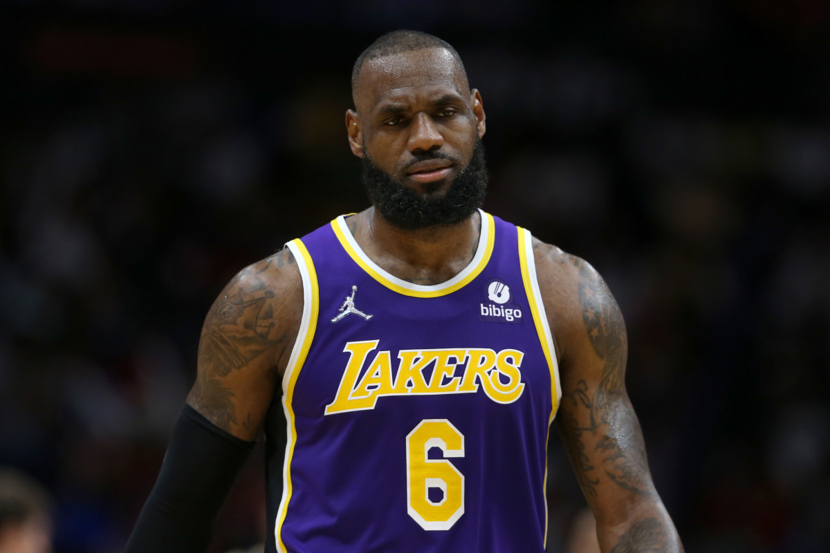 Lakers News: LeBron James Suggests He'll Wear No. 6 Jersey in Cryptic Tweet, News, Scores, Highlights, Stats, and Rumors