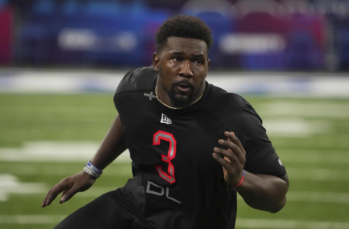 Florida Gators DL Zachary Carter to Visit Jacksonville Jaguars Ahead of