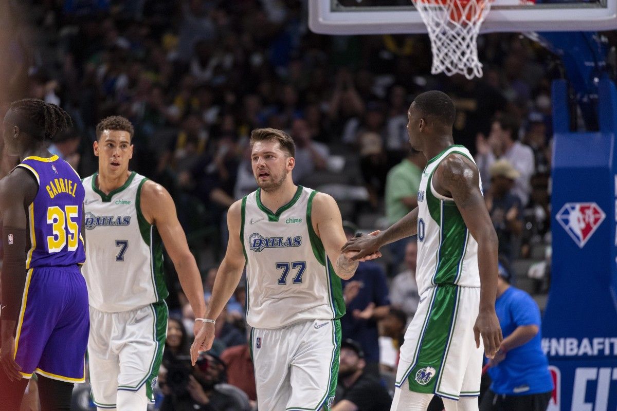 Dallas Mavericks, Los Angeles Lakers