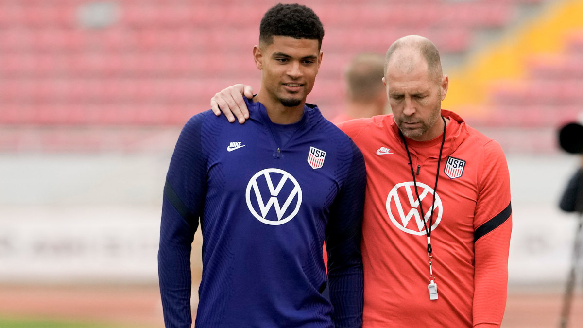 USMNT center back Miles Robinson and manager Gregg Berhalter