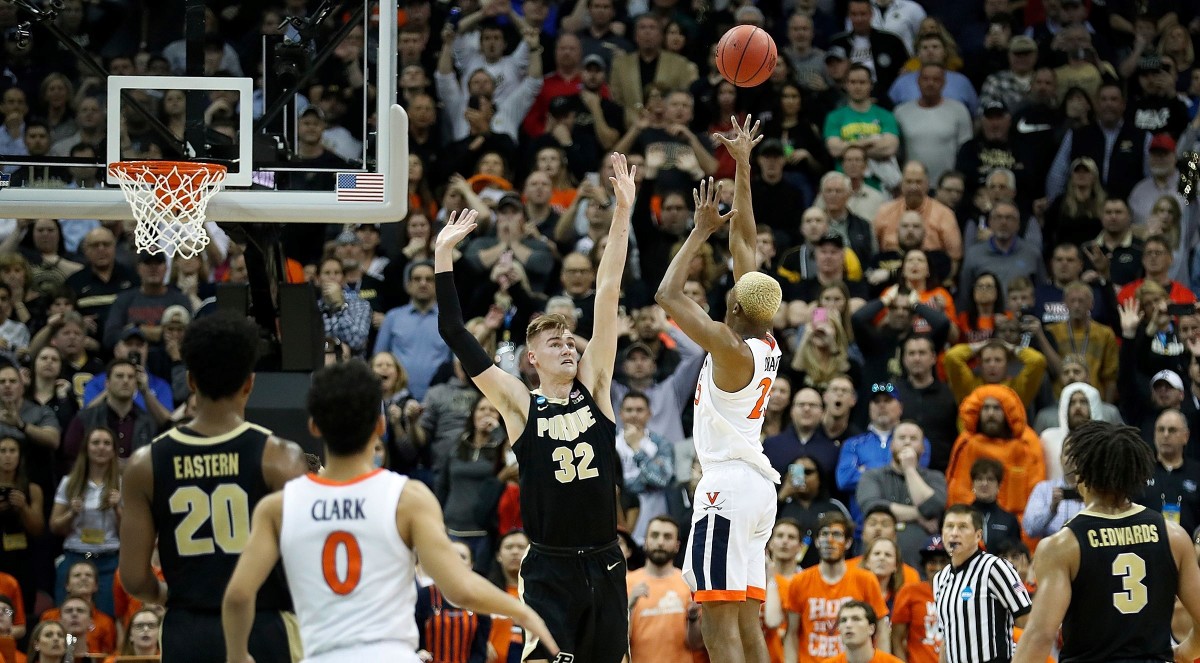 Virginia Cavaliers forward Mamadi Diakite (25) shoot the game-tying shot in the finals seconds the second half of their NCAA Division I Basketball Championship \"Elite 8\" basketball game at the KFC Yum! Center in Louisville, KY., on Saturday, Mar 30, 2019. The Virginia Cavaliers defeated the Purdue Boilermakers 80-75.