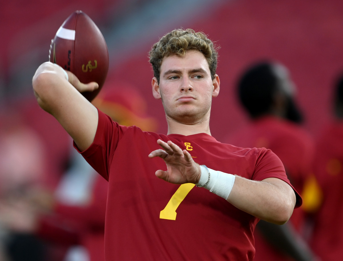 USC Quarterback Miller Moss 'Appreciates' Lincoln Riley's 'Honesty