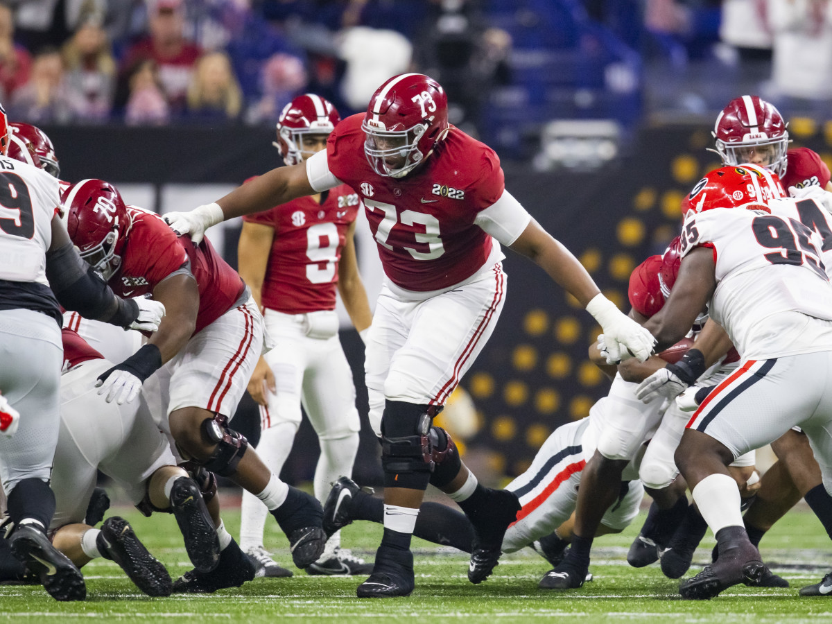 Alabama Crimson Tide offensive lineman Evan Neal (73) against the Georgia Bulldogs in the 2022 CFP college football national championship game at Lucas Oil Stadium.