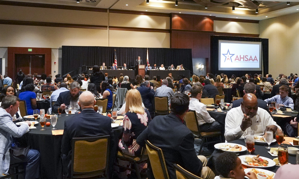 A general view of the crowd during the ASWA Mr. & Miss Basketball Banquet at the Renaissance Montgomery Hotel & Spa at the Convention Center in Montgomery, Ala., on Thursday, March. 31, 2022.