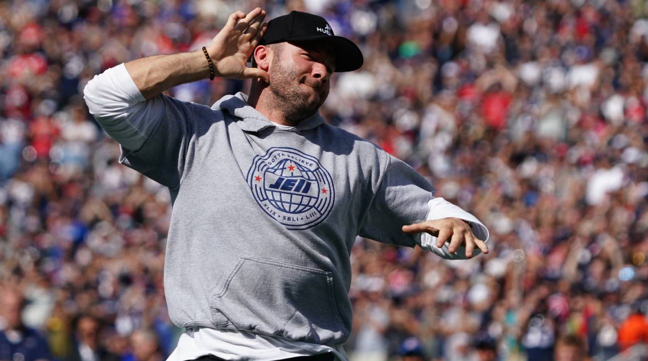 Julian Edelman posts April Fools’ joke announcing he’s signed with