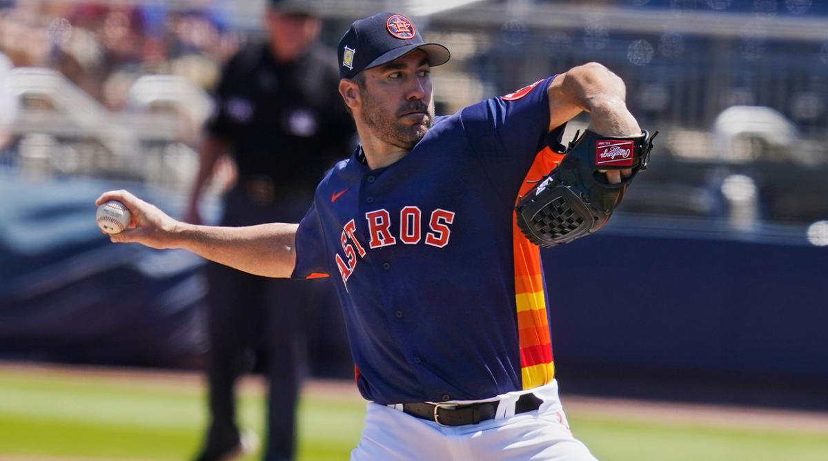 Houston Astros’ Justin Verlander pitches in the second inning of a spring training baseball game against the Washington Nationals, Tuesday, March 29, 2022, in West Palm Beach, Fla.