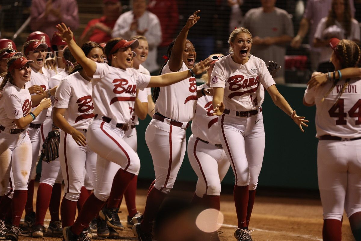 Alabama celebrates Lexi's perfect game
