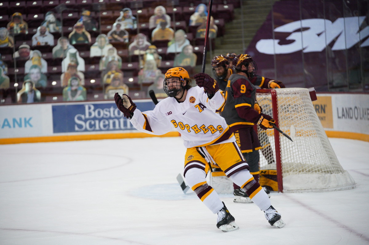 Gopher men's hockey off to its best start since 193940 season Sports