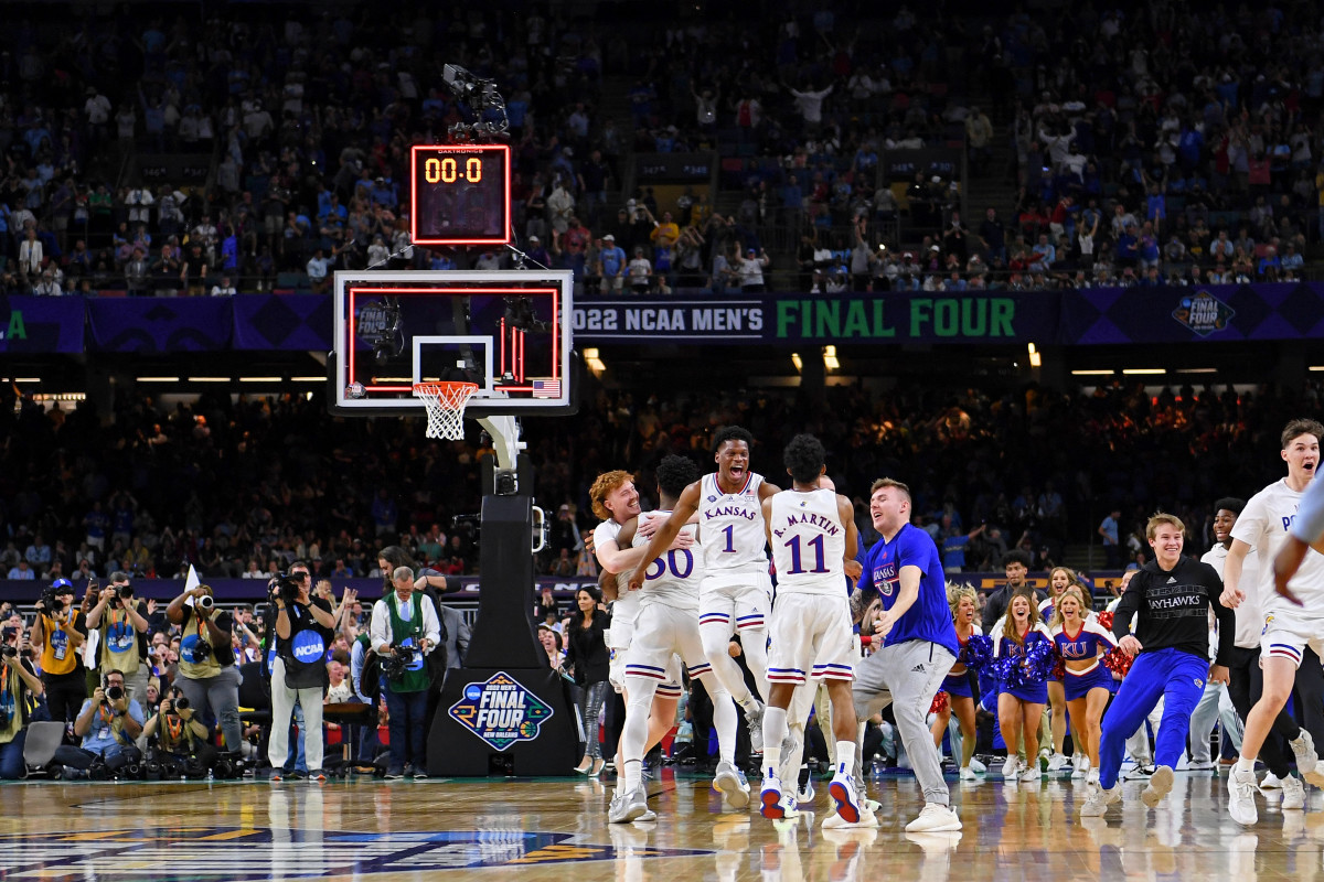 How Kansas Defeated North Carolina to Win the 2022 NCAA Men's National  Championship: Reactions and analysis - The Athletic