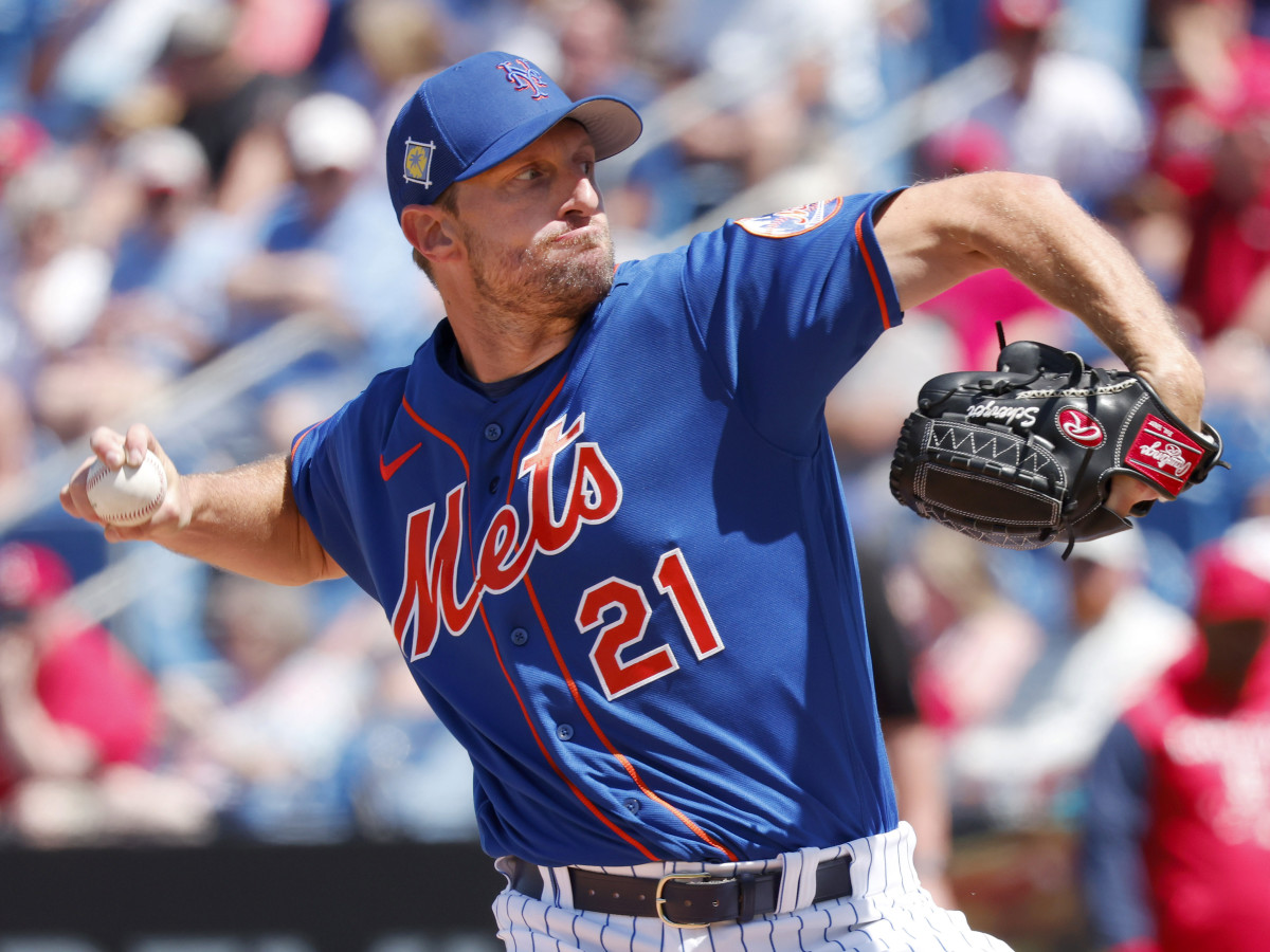 Mar 27, 2022; Port St. Lucie, Florida, USA; New York Mets starting pitcher Max Scherzer (21) throws a pitch during the fourth inning of a spring training game against the St. Louis Cardinals at Clover Park.