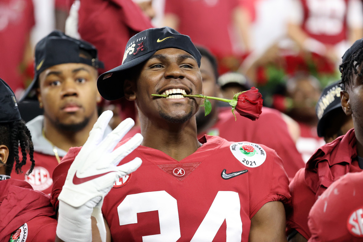 Alabama Crimson Tide linebacker Quandarrius Robinson (34) celebrates the victory against the Notre Dame Fighting Irish in the Rose Bowl at AT&T Stadium.