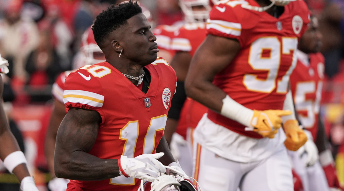 Kansas City, Missouri, USA; Kansas City Chiefs wide receiver Tyreek Hill (10) leaves the field against the Buffalo Bills after warm ups before an AFC Divisional playoff football game at GEHA Field at Arrowhead Stadium.