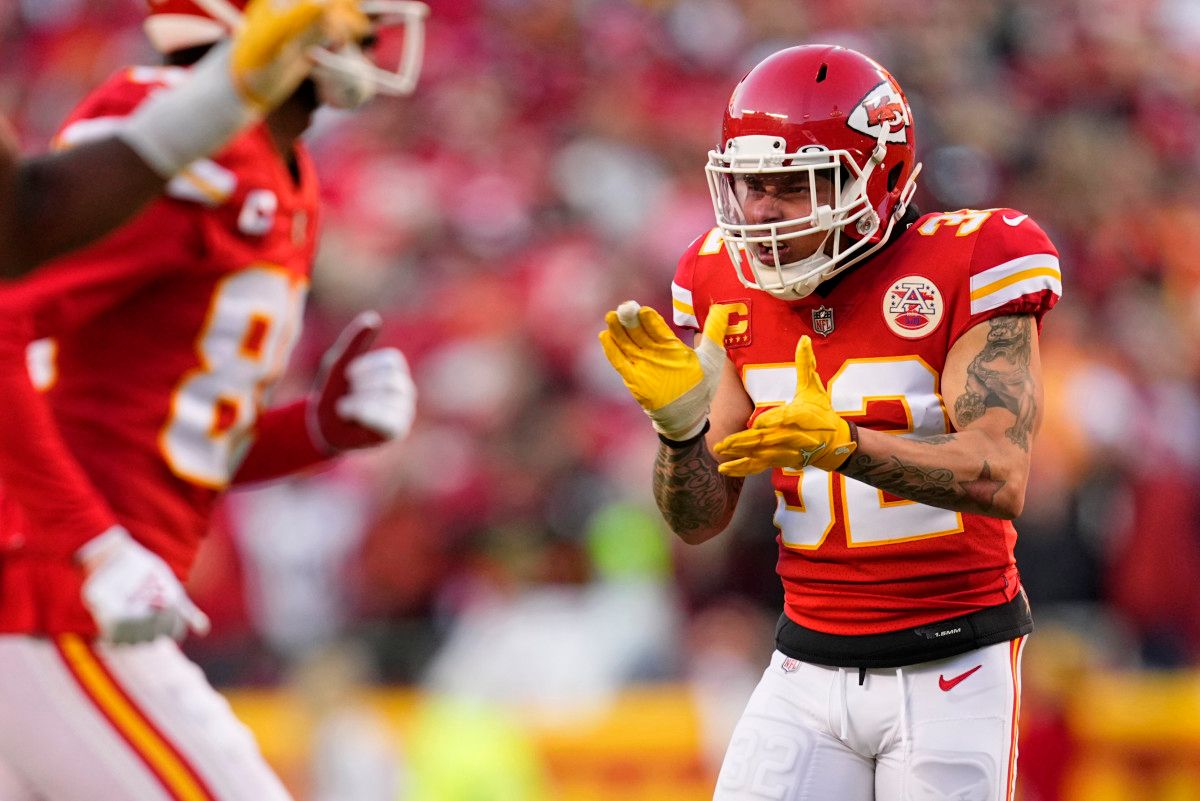 Tyrann Mathieu Signs With New Orleans Saints, Los Angeles Rams Cut 2: NFL Tracker - Sports Illustrated LA Rams News, Analysis and More - Vimarsana News