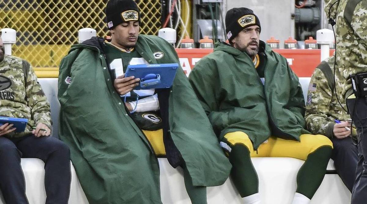 Aaron Rodgers texted Jordan Love some advice as Love begins the 2023 NFL season as the Packers' starting quarterback.