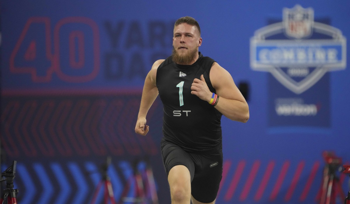 Mar 5, 2022; Indianapolis, IN, USA; Pittsburgh st Cal Adomitis (ST01) runs the 40-yard dash during the 2022 NFL Scouting Combine at Lucas Oil Stadium. Mandatory Credit: Kirby Lee-USA TODAY Sports