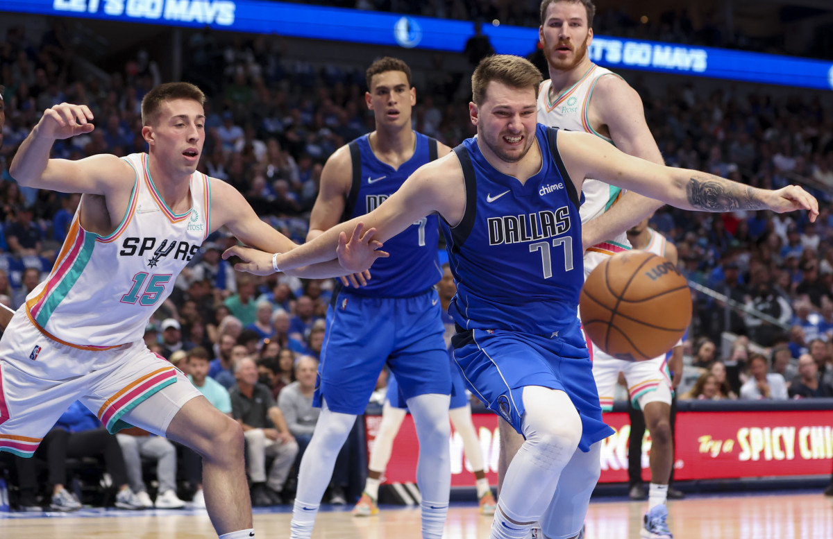 Dončić to sit at least two games with ankle injury - The Official Home of  the Dallas Mavericks