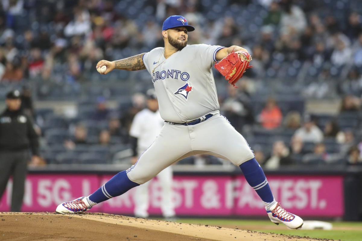 Apr 11, 2022; Bronx, New York, USA; Toronto Blue Jays starting pitcher Alek Manoah (6) throws a pitch in the first inning against the New York Yankees at Yankee Stadium.
