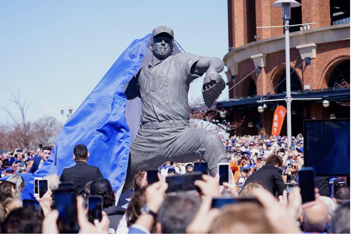 The Mets finally unveiled the Tom Seaver statue outside of Citi Field to honor the best player in franchise history. Find out the details of this special event.