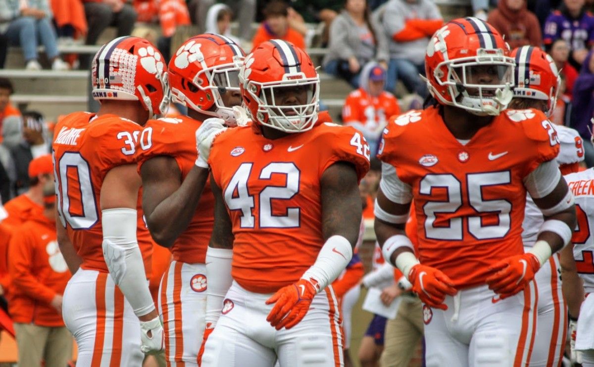 Former Clemson Tigers' LB LaVonta Bentley Announces Commitment to Colorado - Sports Illustrated Clemson Tigers News, Analysis and More - Vimarsana News