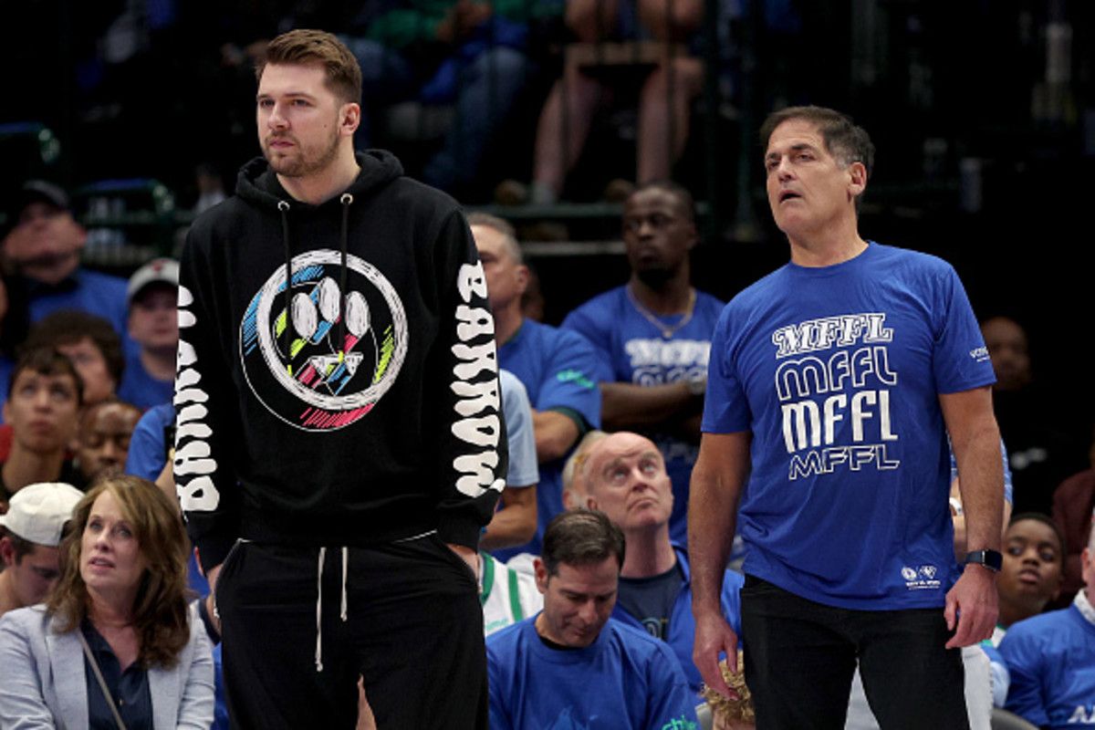 Mavs-Jazz Game 1 Donuts: Dallas Rolls-Royced, 99-93 - Sports Illustrated  Dallas Mavericks News, Analysis and More