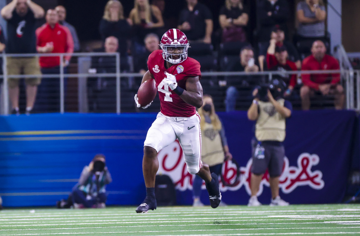 Should Atlanta Falcons Target Alabama Crimson Tide RB Brian Robinson Jr