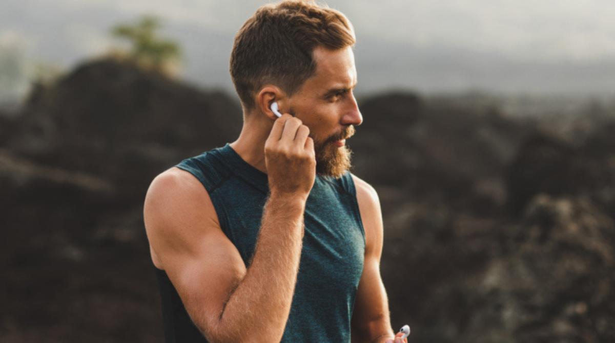 The Best Workout Earbuds in 2022 – SI Showcase