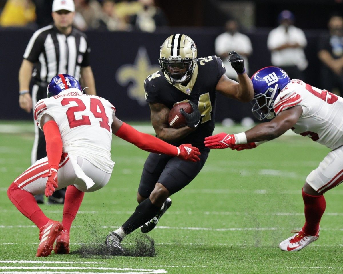 Dwayne Washington breaks off a big gainer against the Giants.