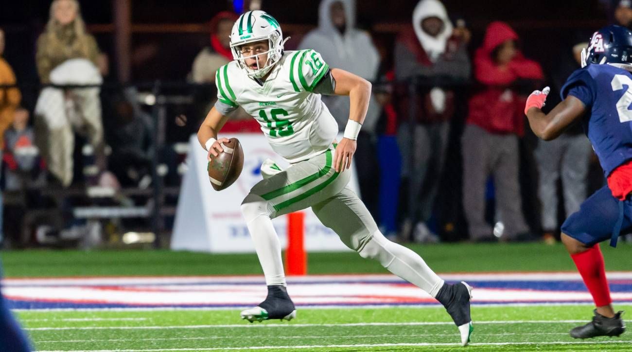 Top recruit Arch Manning projected to sign with Texas, per prediction machine - Vimarsana News