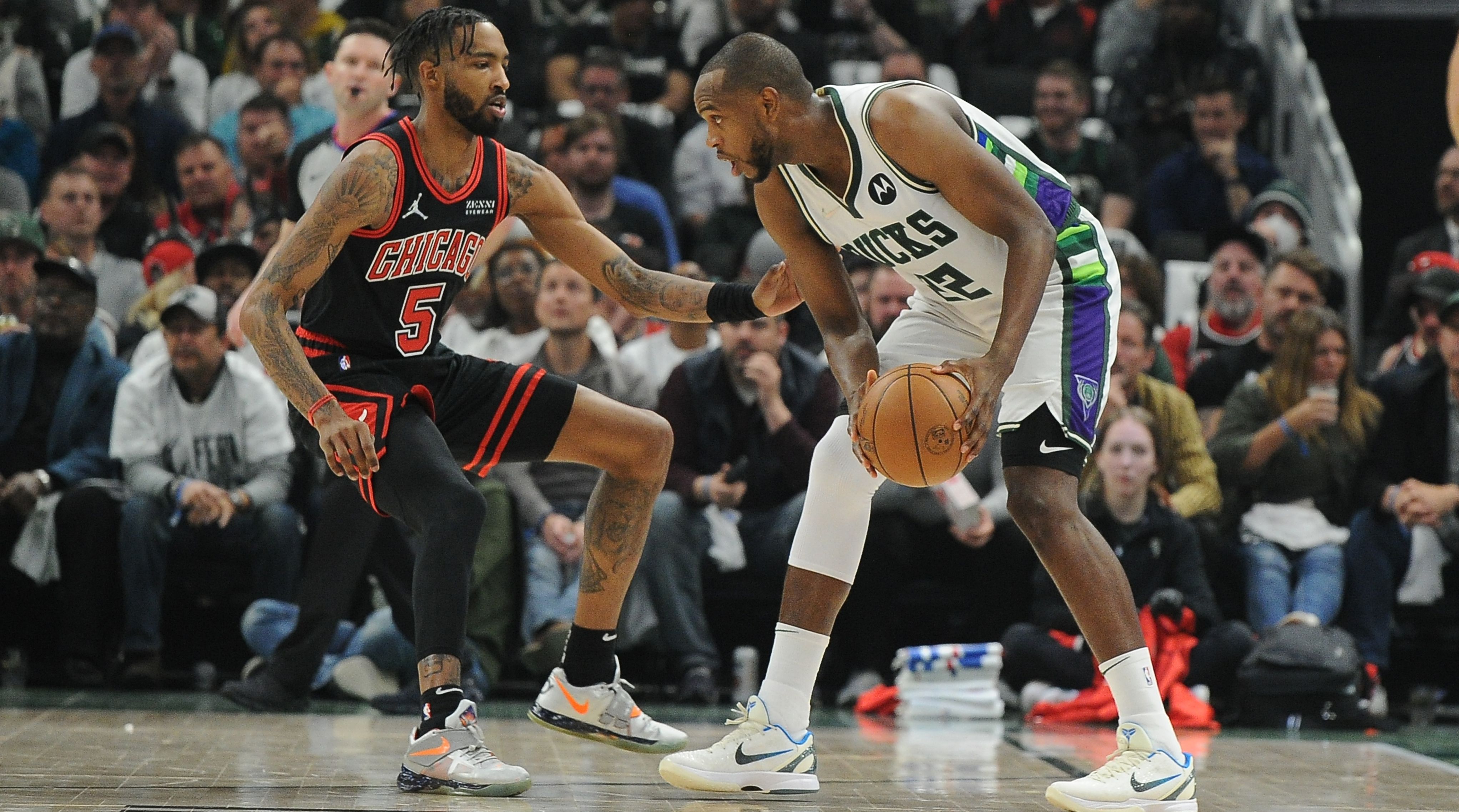 Khris Middleton's injury creates immediate concern for the Bucks - Vimarsana News