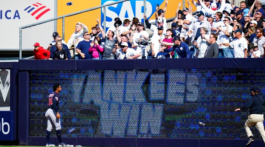 Yankees win walkoff Guardians before fans throw garbage onto field