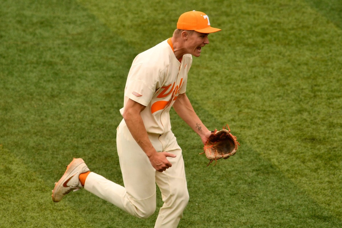 Updates, Score, Game Notes: No. 1 Tennessee vs. Florida Game Two