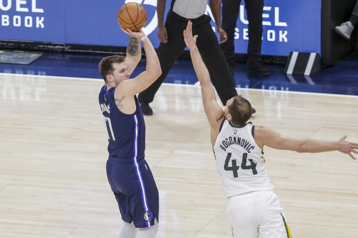 Tough Pill to Swallow: Dallas Mavs on Wrong Side of History with Game 4  Collapse - Sports Illustrated Dallas Mavericks News, Analysis and More