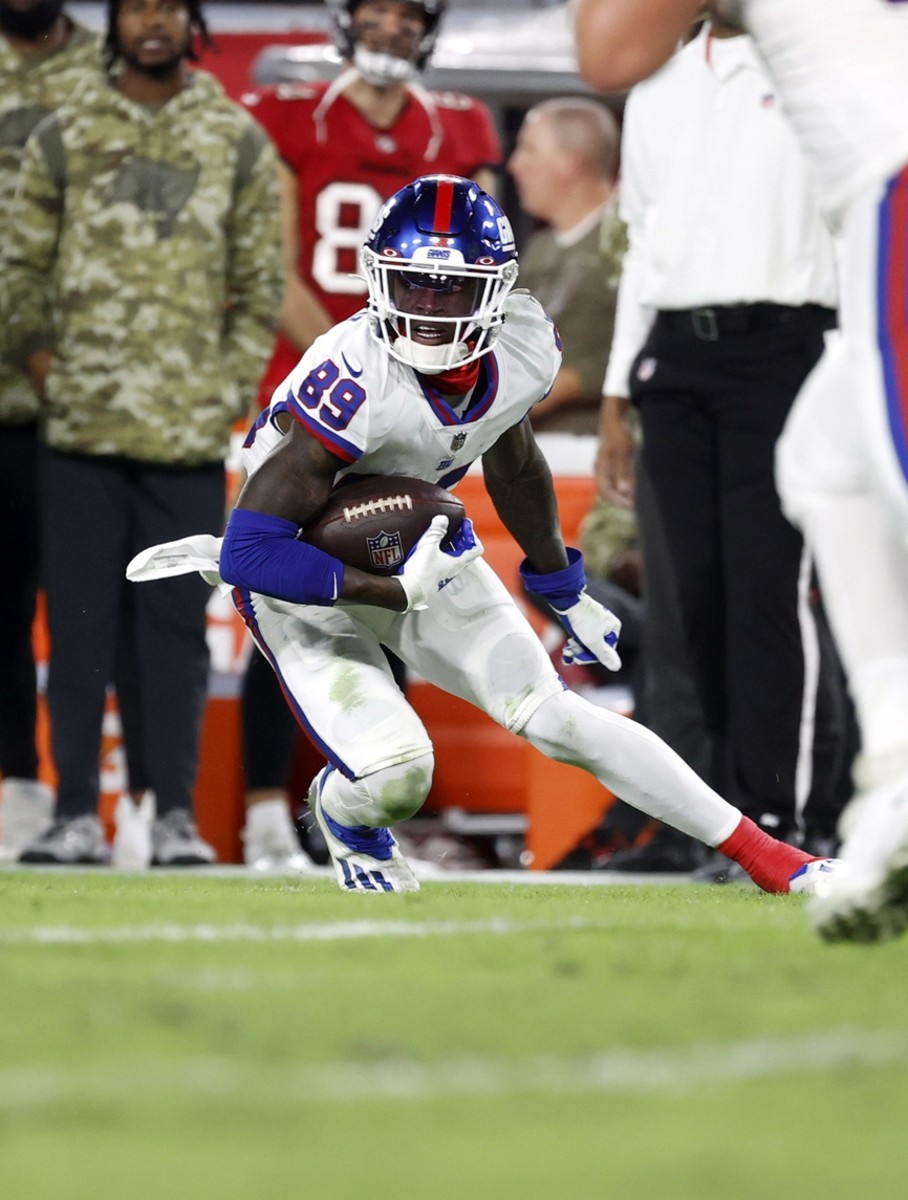 New York Giants receiver Kadarius Toney (89) runs with the ball against the Tampa Bay Buccaneers. Mandatory Credit: Kim Klement-USA TODAY 