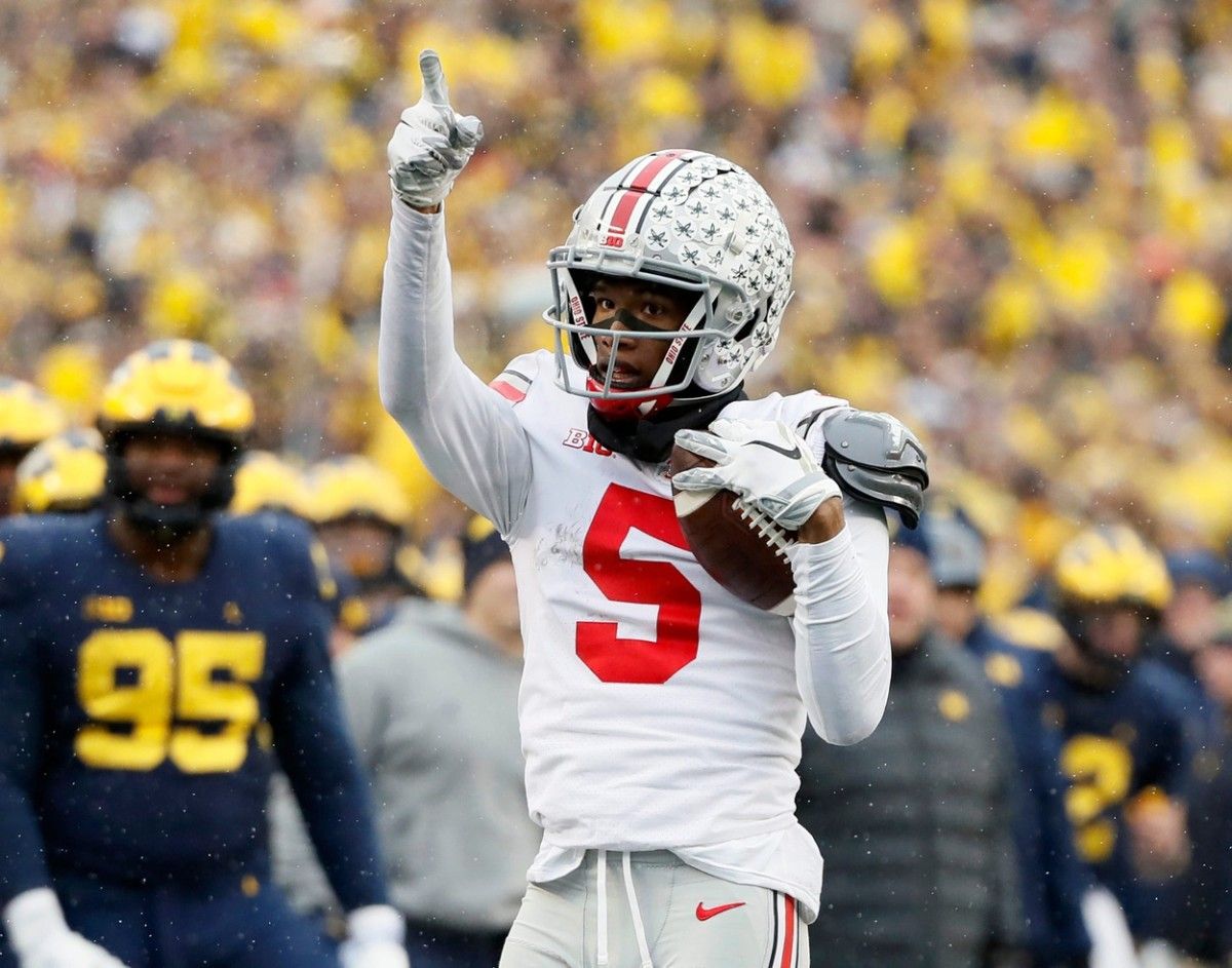 Ohio State WR Garrett Wilson makes catch