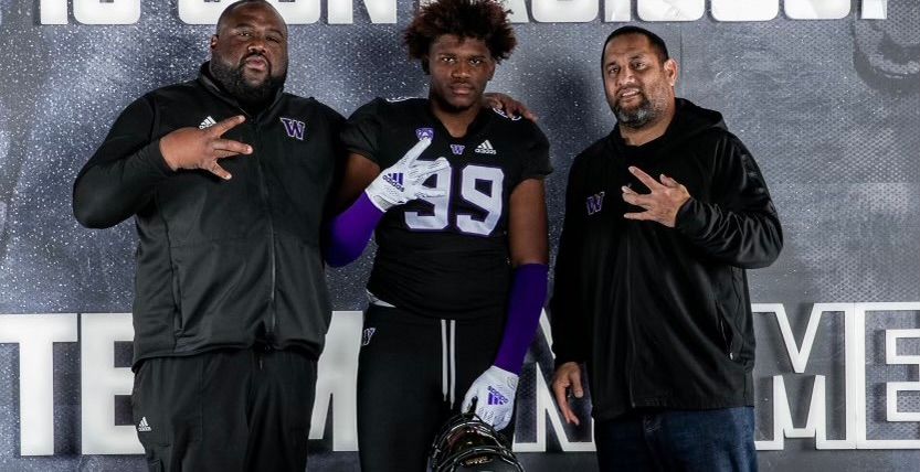 Huskies Host and Offer New York DL Teammates - Vimarsana News
