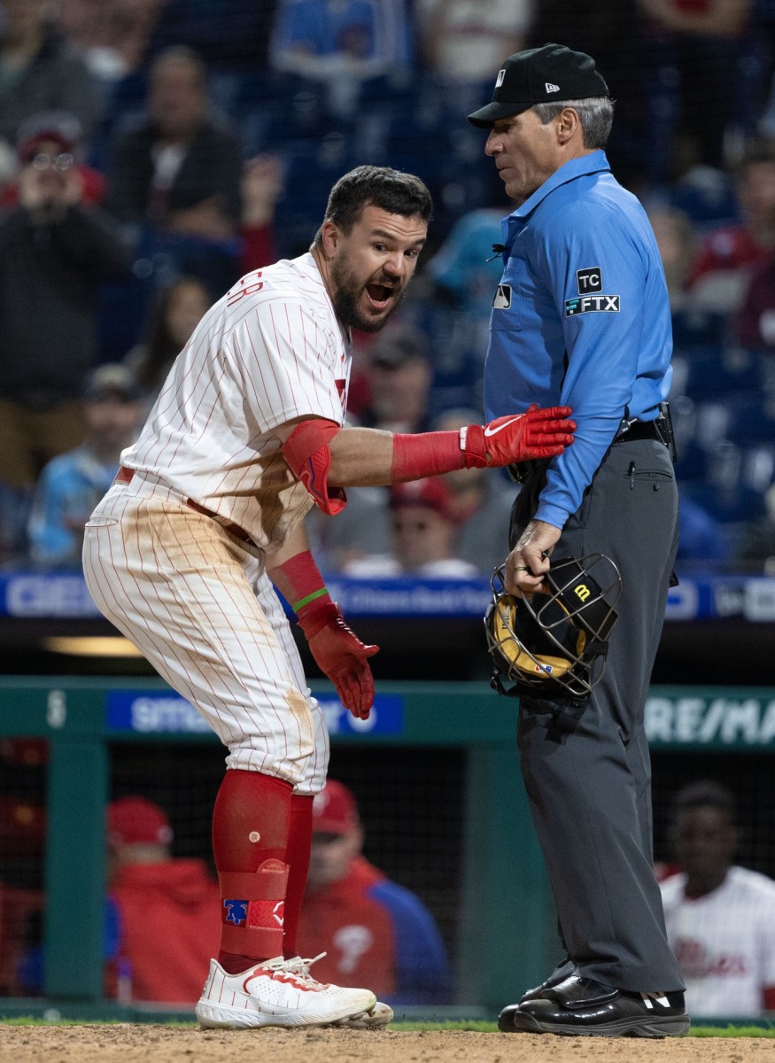 Phillies' Kyle Schwarber Criticizes Angel Hernandez After Ejection